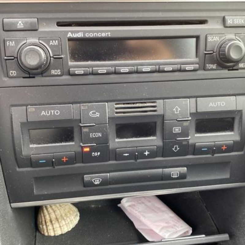 Vitre arriere droit AUDI A4 2 Photo n°17