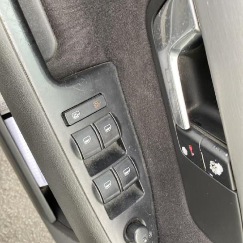 Vitre arriere droit AUDI A4 2 Photo n°20