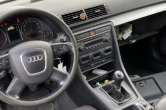 Vitre avant gauche AUDI A4 2