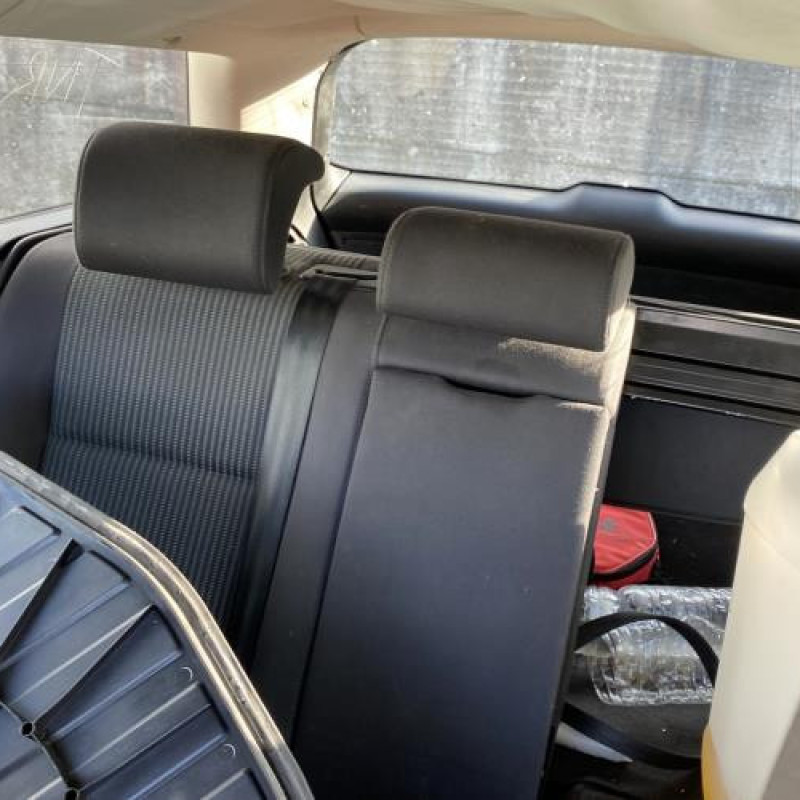 Vitre avant gauche AUDI A4 2 Photo n°12