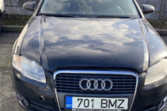Pivot de moyeu avant droit AUDI A4 2