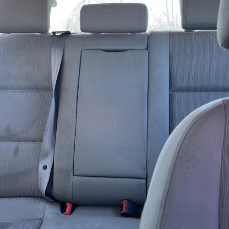 Custode arriere gauche AUDI A4 2 Photo n°6