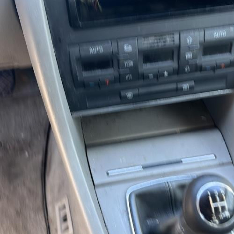 Leve vitre electrique avant droit AUDI A4 2 Photo n°8