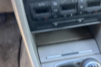 Pivot de moyeu avant gauche AUDI A4 2