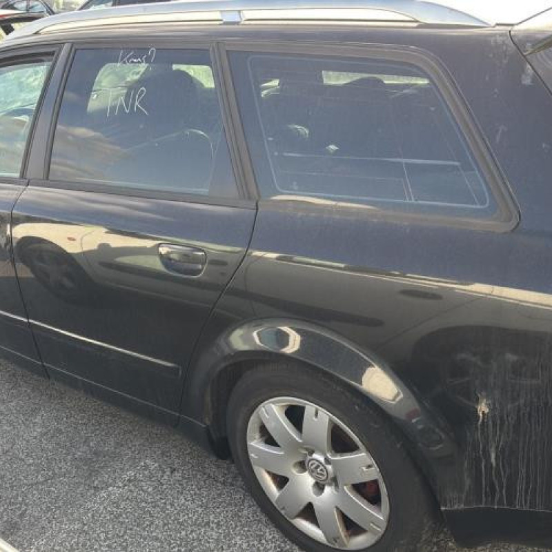 Custode arriere gauche AUDI A4 2 Photo n°7