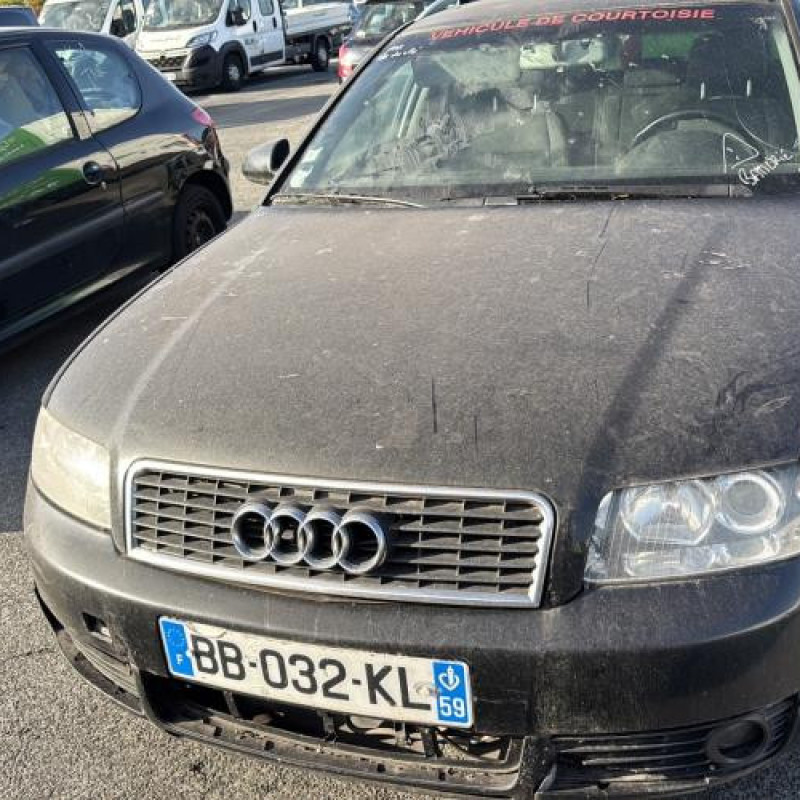 Custode arriere gauche AUDI A4 2 Photo n°8