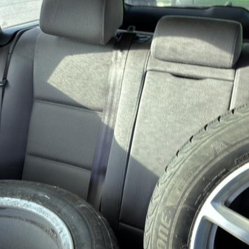 Vitre arriere droit AUDI A4 2 Photo n°12