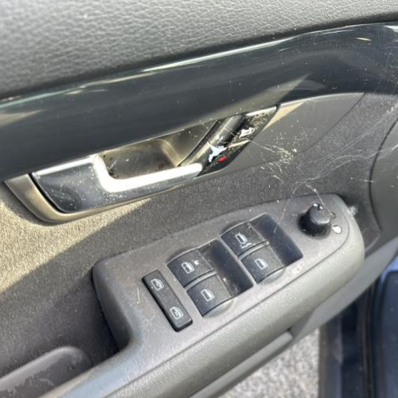 Leve vitre electrique avant droit AUDI A4 2 Photo n°10