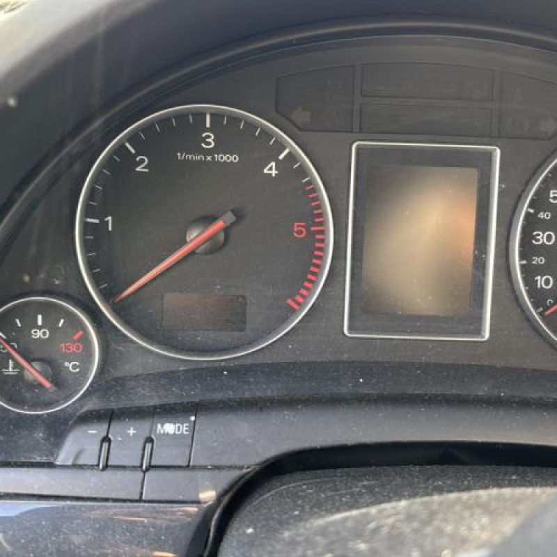 Leve vitre electrique avant droit AUDI A4 2 Photo n°17