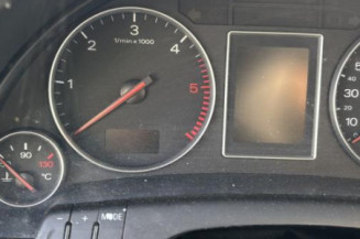 Pivot de moyeu avant droit AUDI A4 2