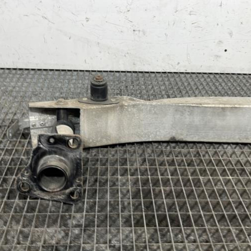 Renfort pare choc avant (traverse) AUDI A4 2 Photo n°5