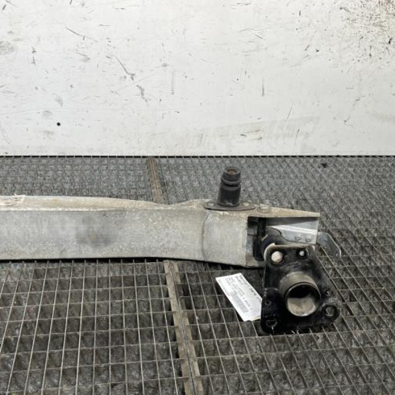 Renfort pare choc avant (traverse) AUDI A4 2 Photo n°6