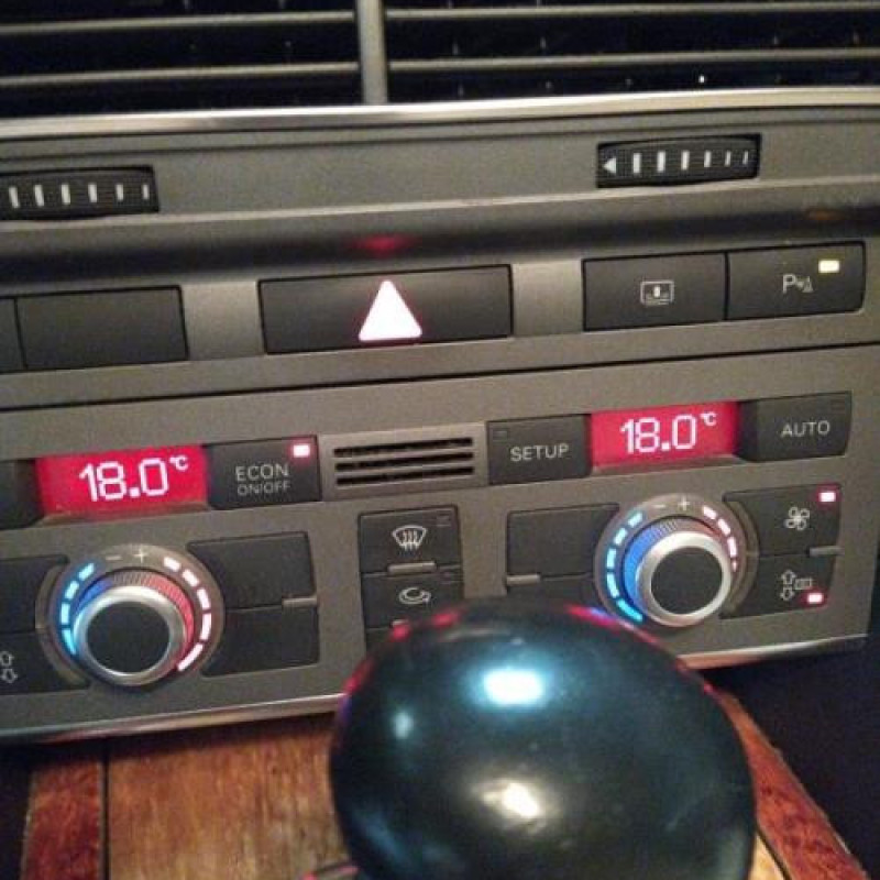 Pivot de moyeu arriere gauche AUDI A6 3 Photo n°7