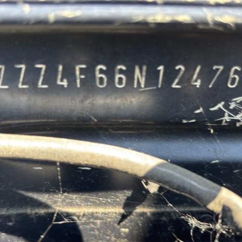 Pivot de moyeu avant gauche AUDI A6 3 Photo n°17