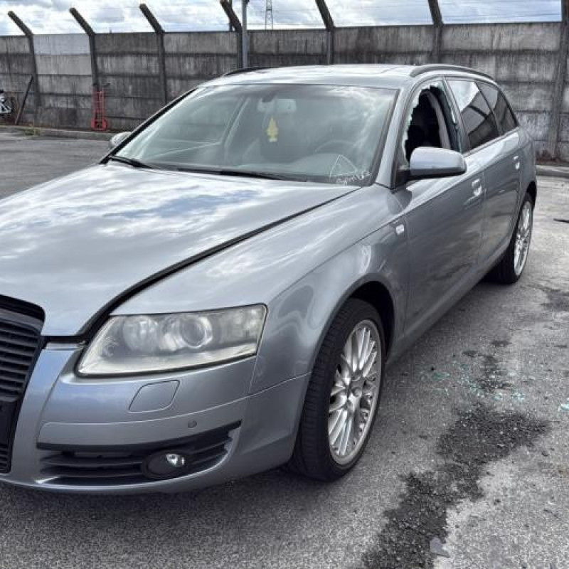 Feu arriere stop central AUDI A6 3 Photo n°1