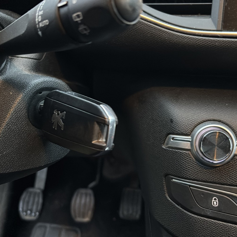 PEUGEOT 308 2 PHASE 2 1.6 BLUE HDI - 8V TURBO Photo n°9