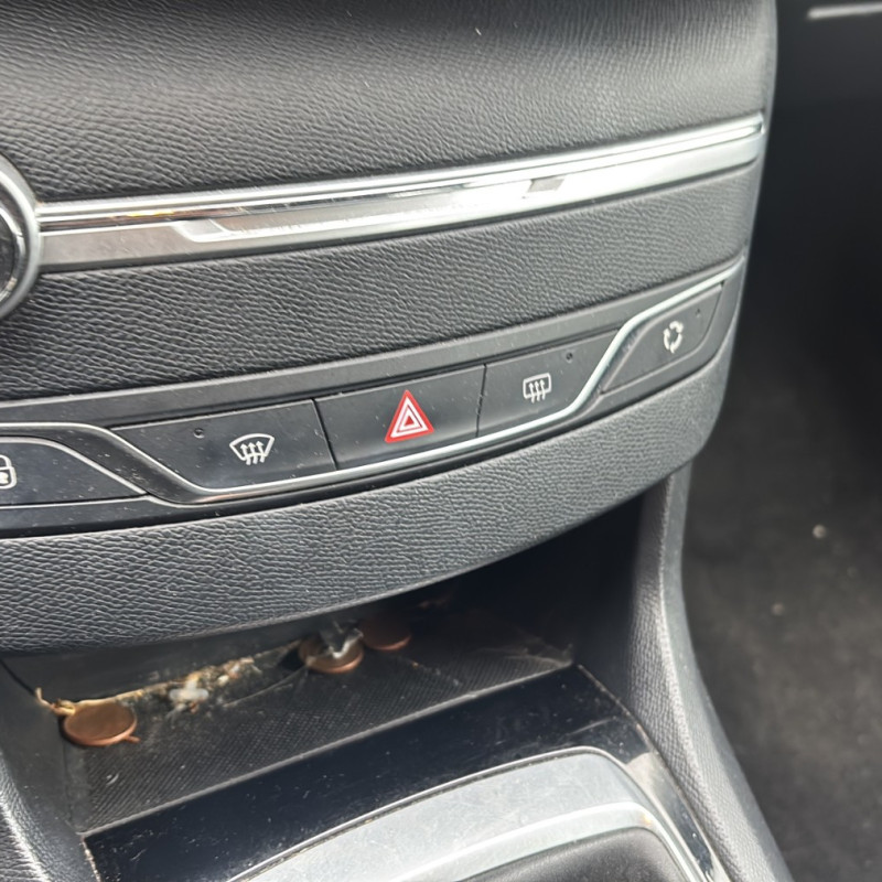 PEUGEOT 308 2 PHASE 2 1.6 BLUE HDI - 8V TURBO Photo n°21