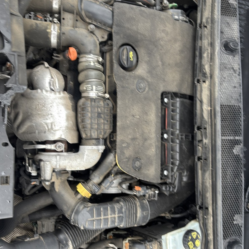 PEUGEOT 308 2 PHASE 2 1.6 BLUE HDI - 8V TURBO Photo n°23