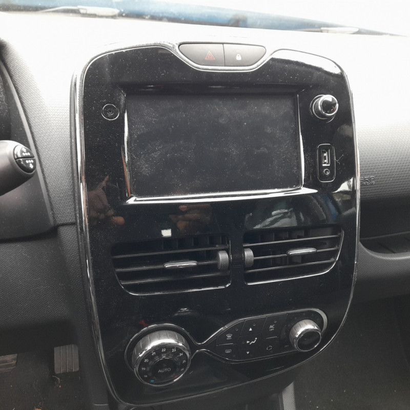 RENAULT CLIO 4 PHASE 1 1.5 DCI - 8V TURBO Photo n°9