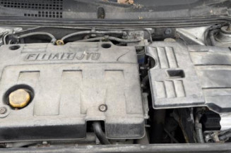 Moteur essuie glace avant FIAT STILO
