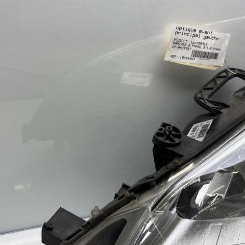 Optique avant principal gauche (feux)(phare) PEUGEOT PARTNER 2 Photo n°3