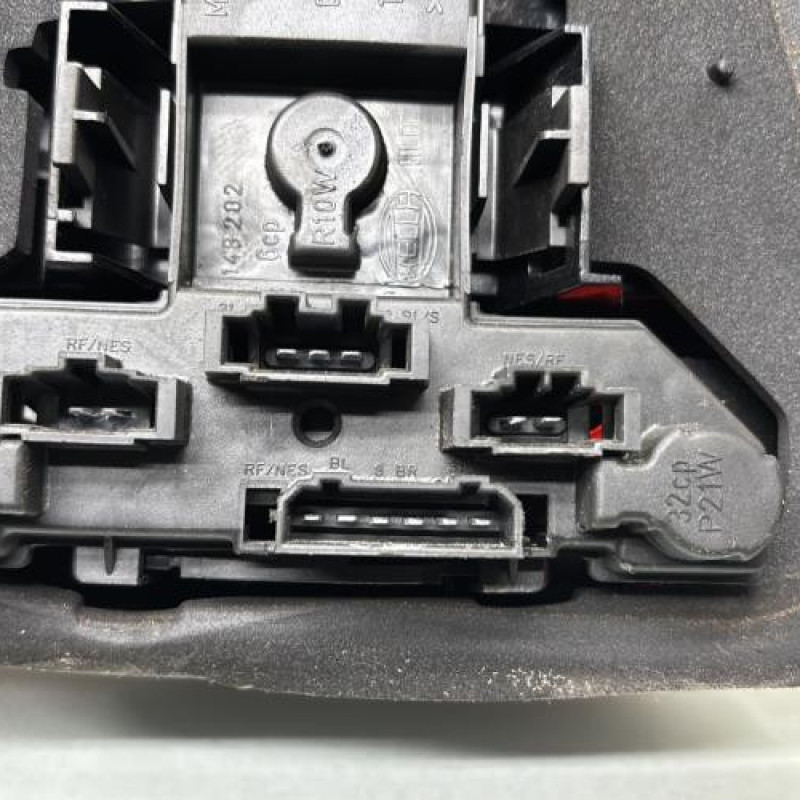 Feu arriere principal gauche (feux) VOLKSWAGEN GOLF 4 Photo n°3