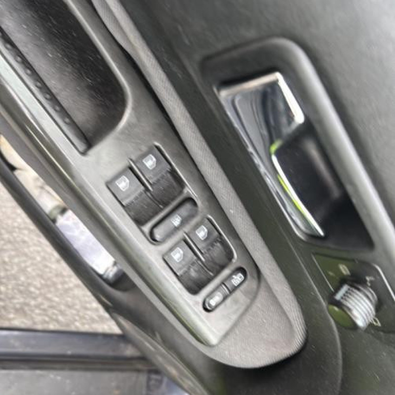 Verin de coffre VOLKSWAGEN GOLF 4 Photo n°15