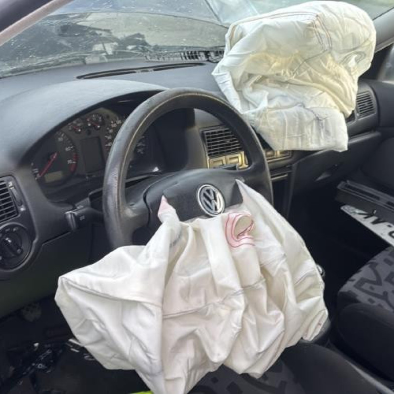 Verin de coffre VOLKSWAGEN GOLF 4 Photo n°16