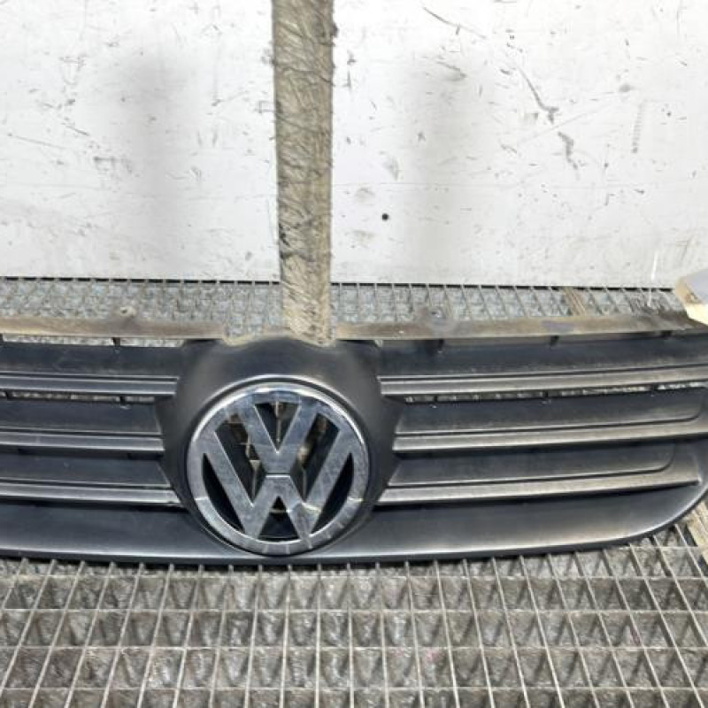 Calandre VOLKSWAGEN POLO 4 Photo n°1