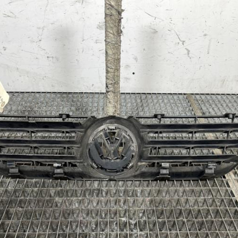 Calandre VOLKSWAGEN POLO 4 Photo n°5