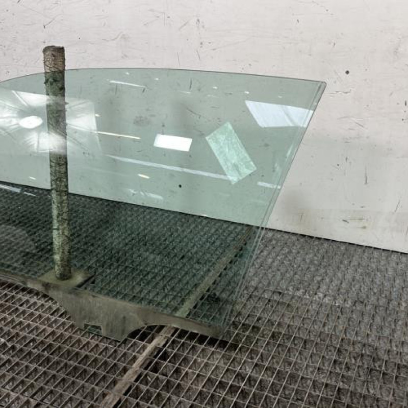 Vitre avant gauche VOLKSWAGEN POLO 4 Photo n°3