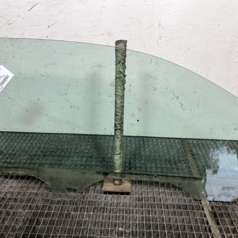 Vitre avant gauche VOLKSWAGEN POLO 4 Photo n°4