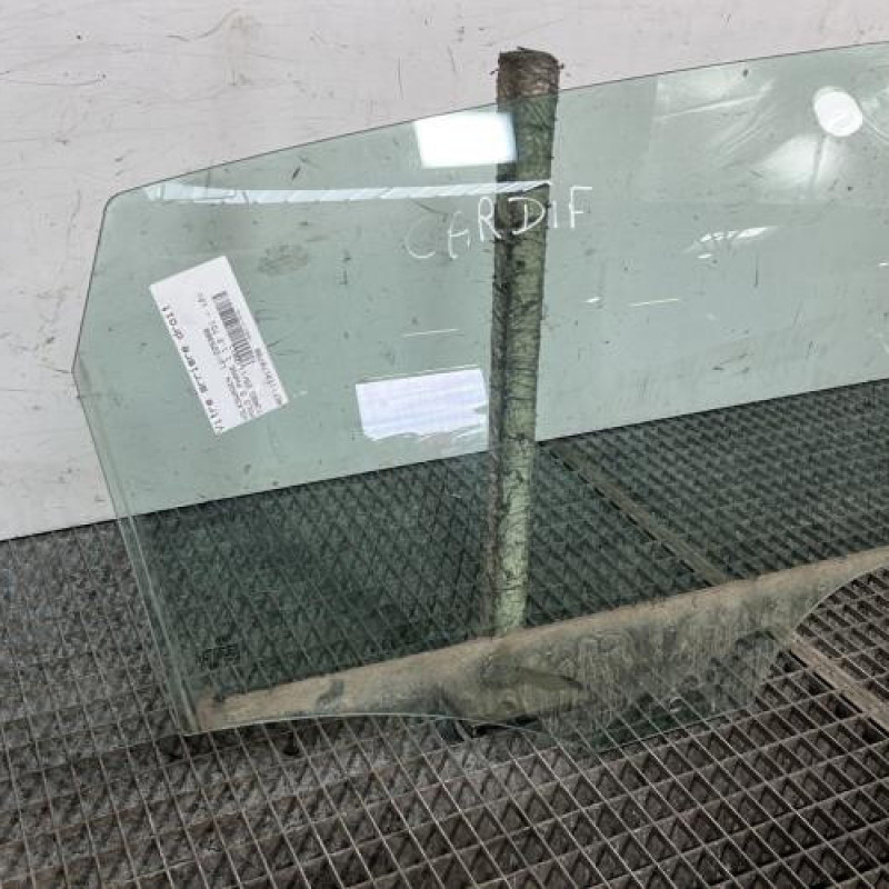 Vitre arriere droit VOLKSWAGEN POLO 5 Photo n°2