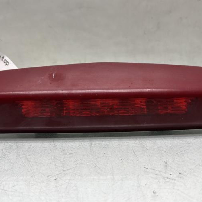 Feu arriere stop central OPEL CORSA D Photo n°1