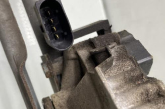 Moteur essuie glace avant MERCEDES CLASSE B 245