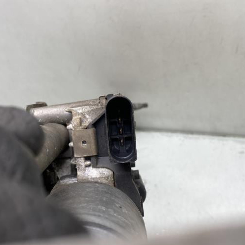 Moteur essuie glace avant VOLKSWAGEN GOLF 5 Photo n°7