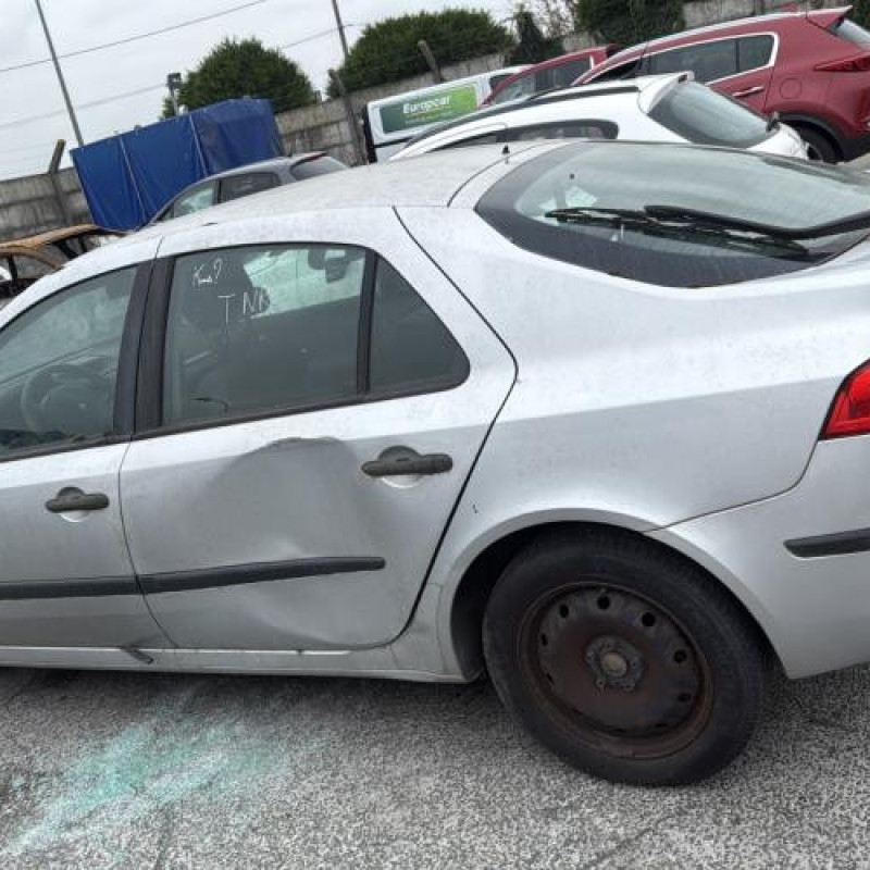Capot RENAULT LAGUNA 2 Photo n°16