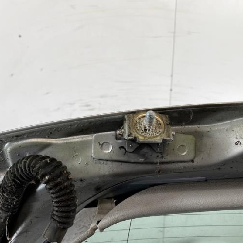 Malle/Hayon arriere RENAULT LAGUNA 2 Photo n°11