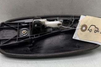 Poignee porte coffre gauche RENAULT TRAFIC 2