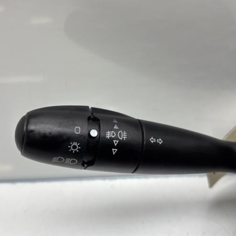 Com (Bloc Contacteur Tournant+Commodo Essuie Glace+Commodo Phare) CITROEN C2 Photo n°4