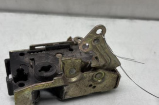 Serrure avant droit CITROEN SAXO