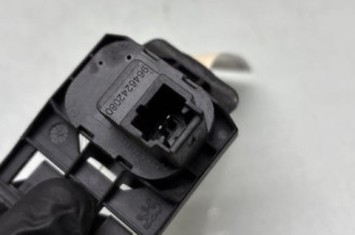 Bouton de coffre PEUGEOT 407