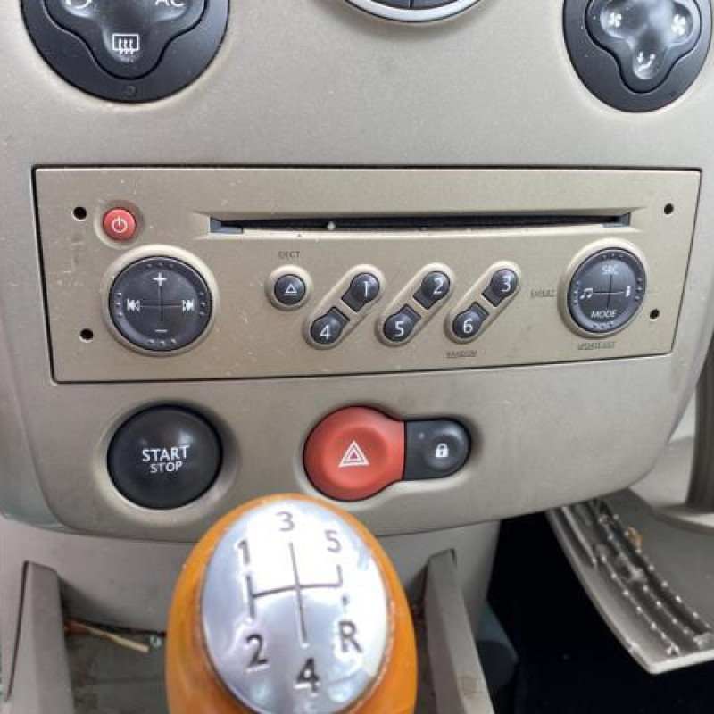 Porte arriere droit RENAULT CLIO 3 Photo n°7