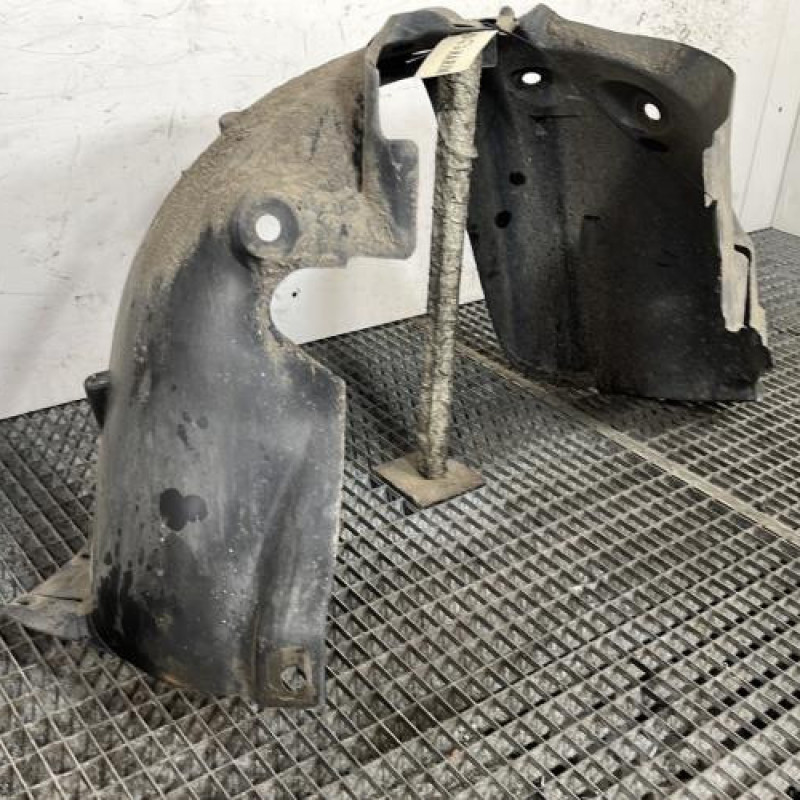 Pare boue avant droit RENAULT CLIO 3 Photo n°2