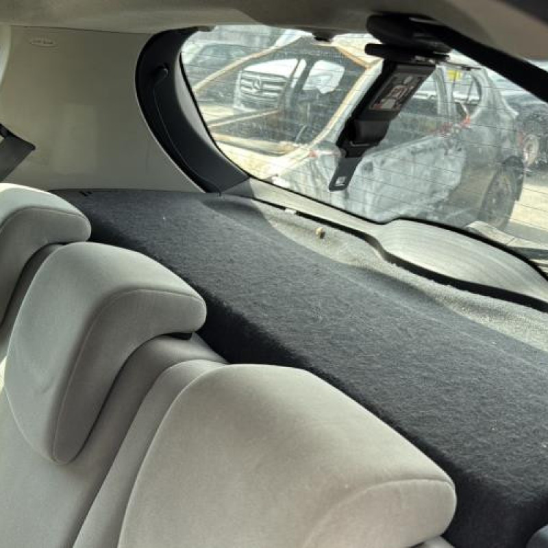 Pare boue avant droit RENAULT CLIO 3 Photo n°19