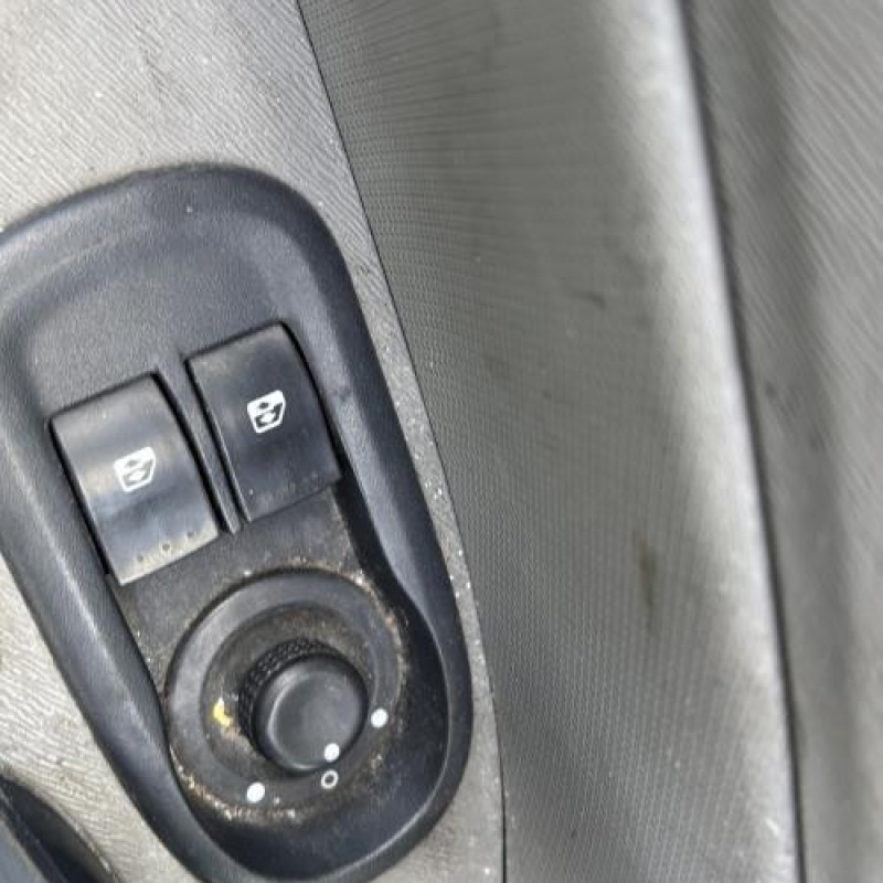 Feu arriere stop central RENAULT KANGOO 2 Photo n°14