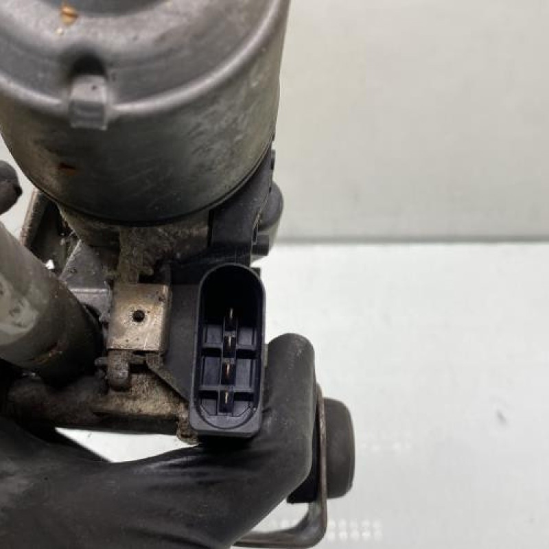 Moteur essuie glace avant droit VOLKSWAGEN TOURAN 1 Photo n°5