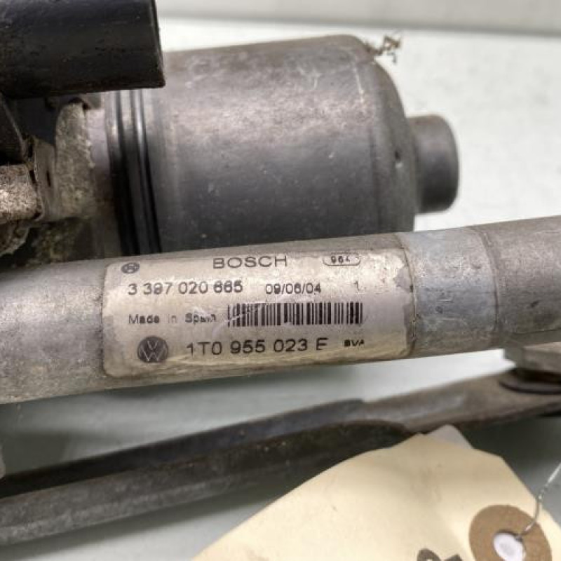 Moteur essuie glace avant gauche VOLKSWAGEN TOURAN 1 Photo n°4