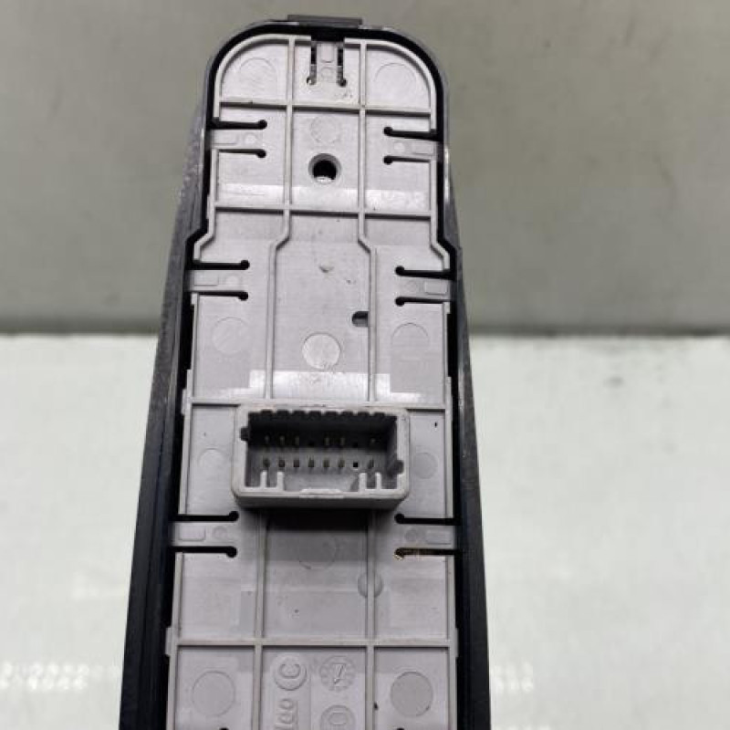 Interrupteur de leve vitre avant gauche RENAULT SCENIC 3 Photo n°3