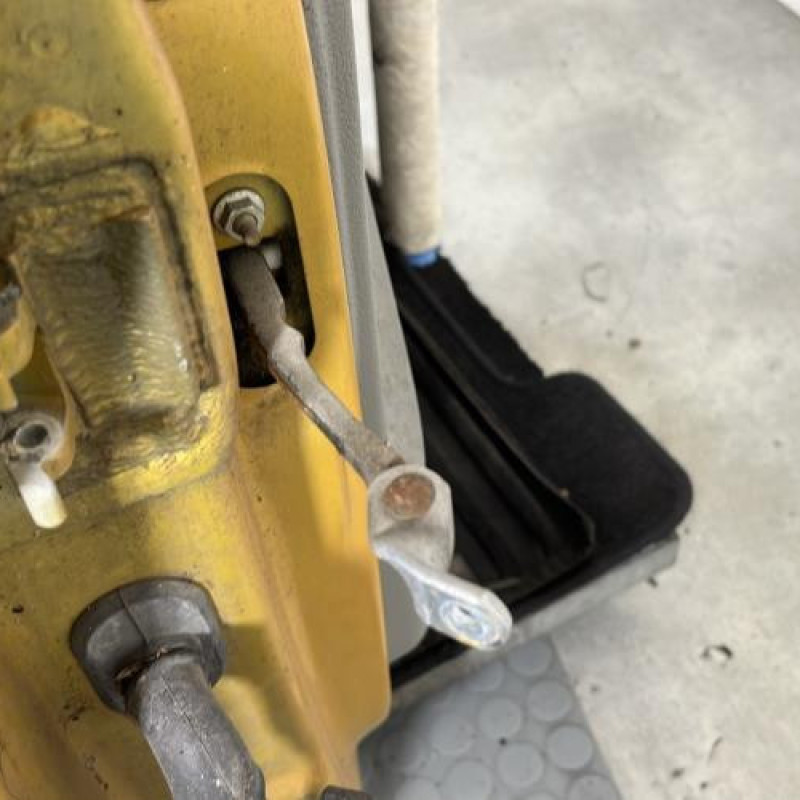 Porte avant droit RENAULT CLIO 2 Photo n°5